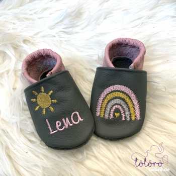 Name mit Sonne und Regenbogen