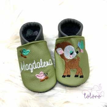 Name mit Schmetterlingen und Rehkitz