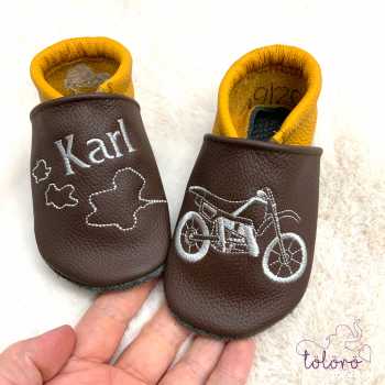 Name mit Wölkchen und Motorrad