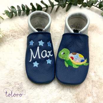 Name mit Sternen und Schildkröte