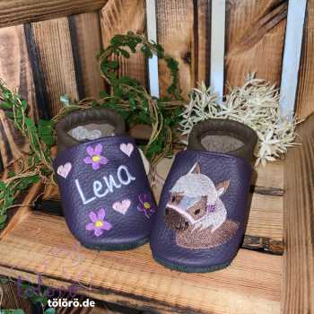 Name mit Blumen, Herzen und Pferd Fritz