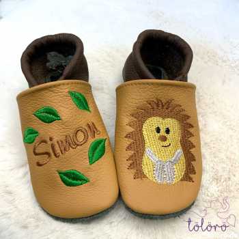 Name mit Blätter und Igeljunge