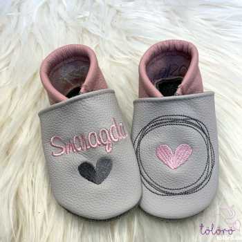 Name mit Herz und Herz im Kreis