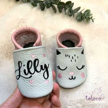 Name mit Herzen und Katzengesicht