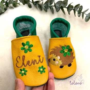 Name mit Blümchen und Igel mit Blume