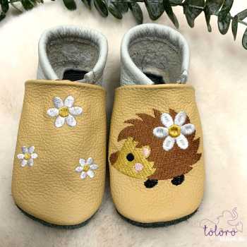 Preview: Name mit Blümchen und Igel mit Blume