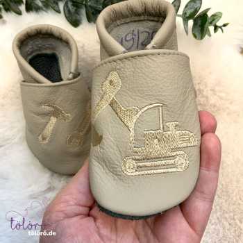 Preview: Name mit Werkzeug und Bagger einfarbig