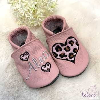 Preview: Name mit mini Leoherz und Leoherz rosa