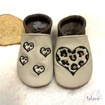 Preview: Name mit mini Leoherz und Leoherz