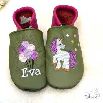 Name mit Luftballons und Einhorn