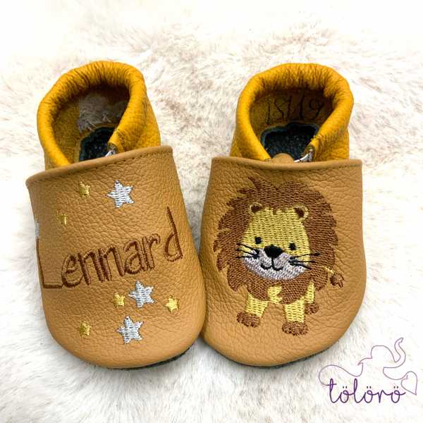 Name mit Mini-Sternen und Löwen