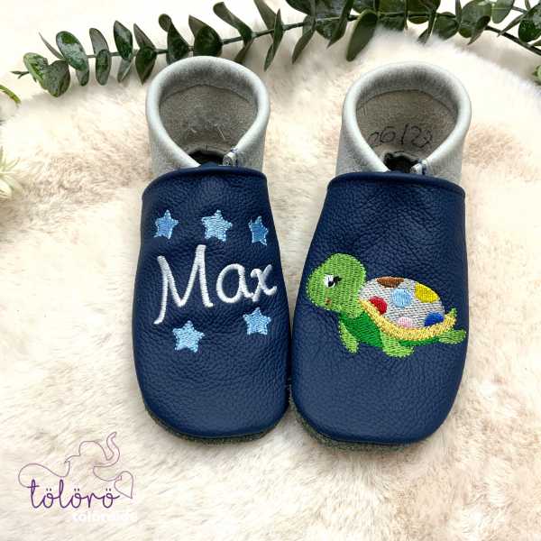 Name mit Sternen und Schildkröte