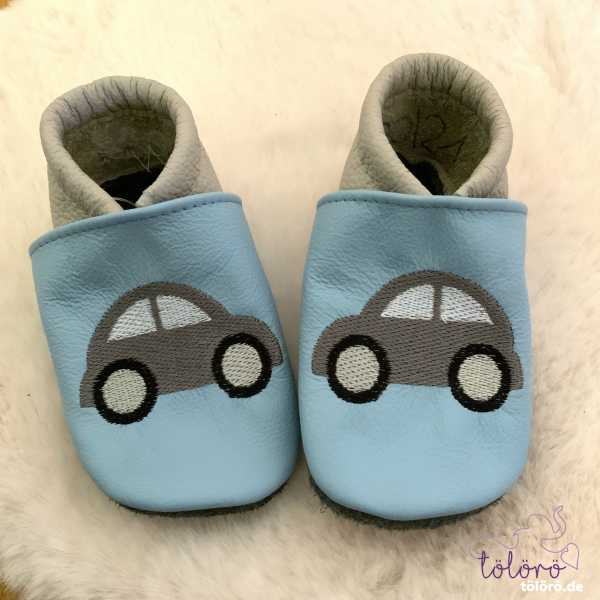 Name mit Schraubenschlüssel und Auto