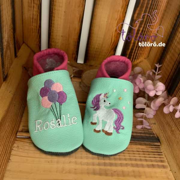 Name mit Luftballons und Einhorn