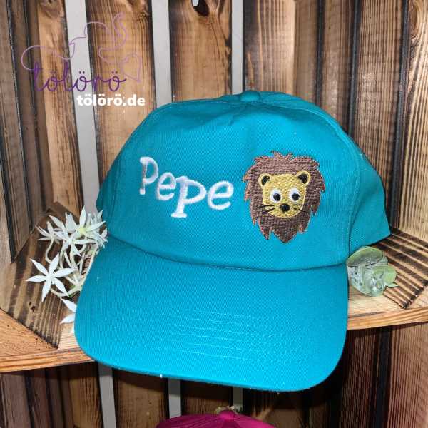 Cap mit Name und Löwenkopf