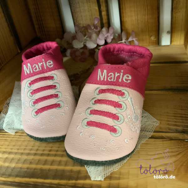 Schnürsenkel mit Pusteblume und Namen