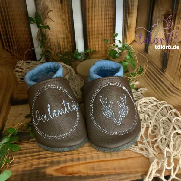 Name im Kreis und Hirsch