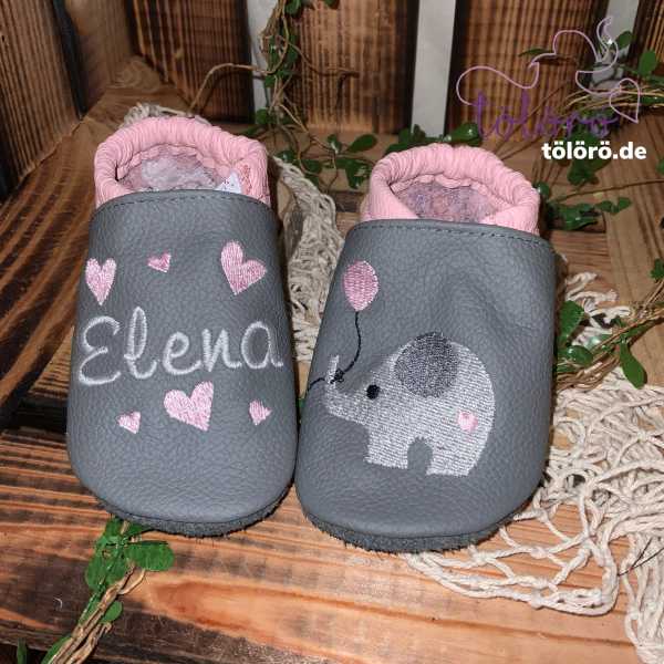 Name mit Herzen und Elefant