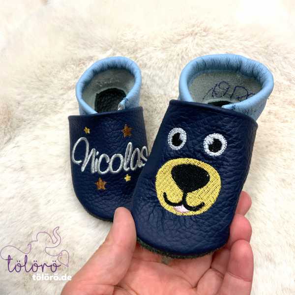 Name mit Sternen und Bärengesicht