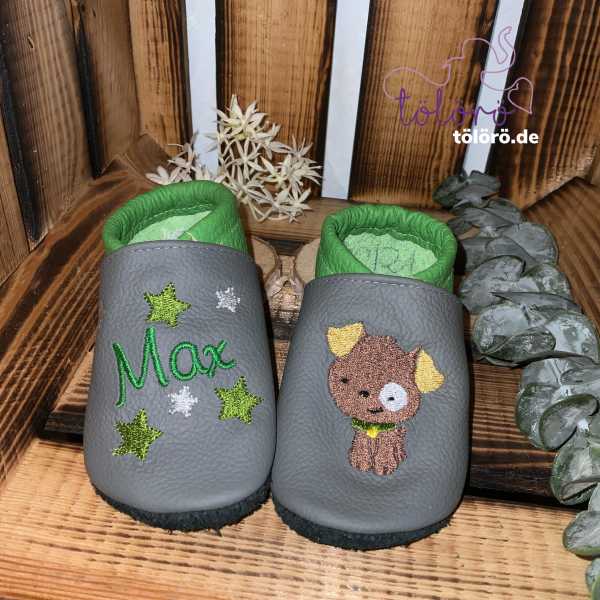 Name mit Sternen und Hündchen