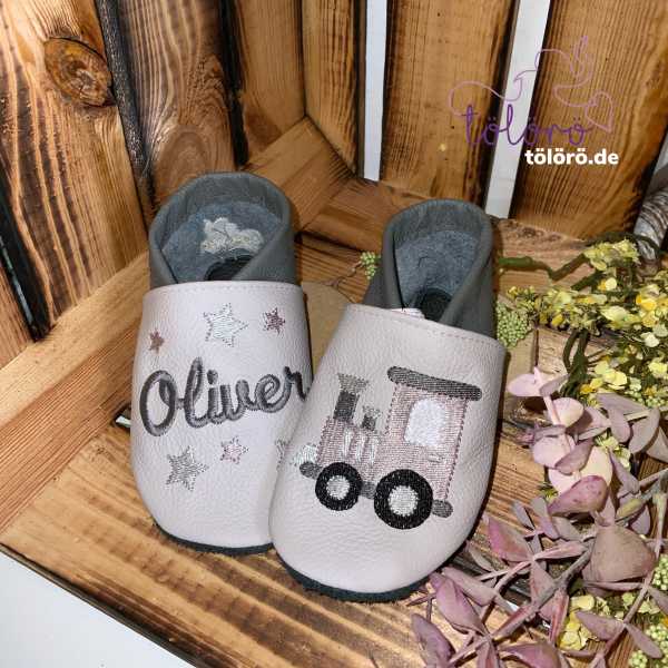 Name mit Sternen und Zug