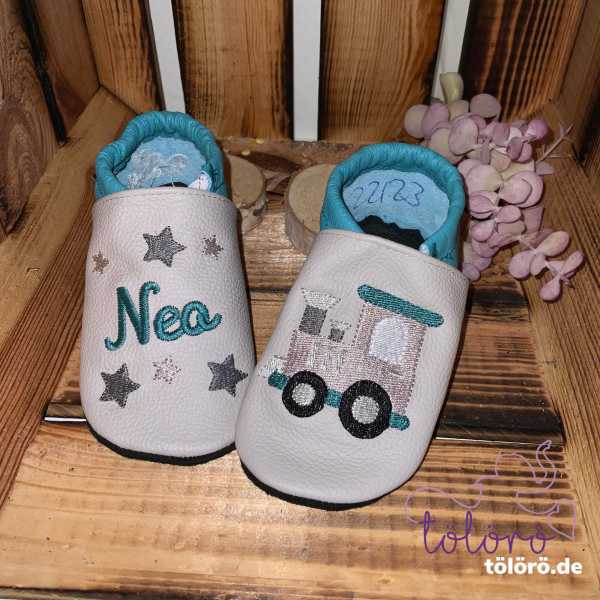 Name mit Sternen und Zug