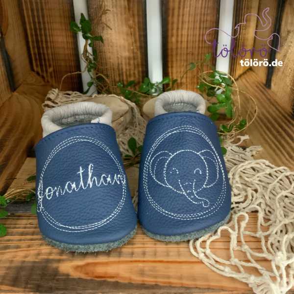 Name im Kreis und Elefant