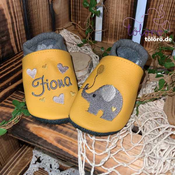 Name mit Herzen und Elefant