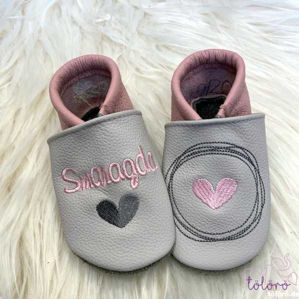 Name mit Herz und Herz im Kreis