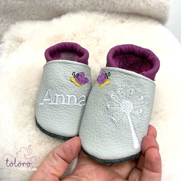 Name mit Schmetterling und Pusteblume