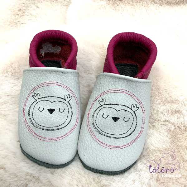 Name im Kreis und Eule