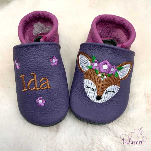 Name mit Blümchen und Blumenreh