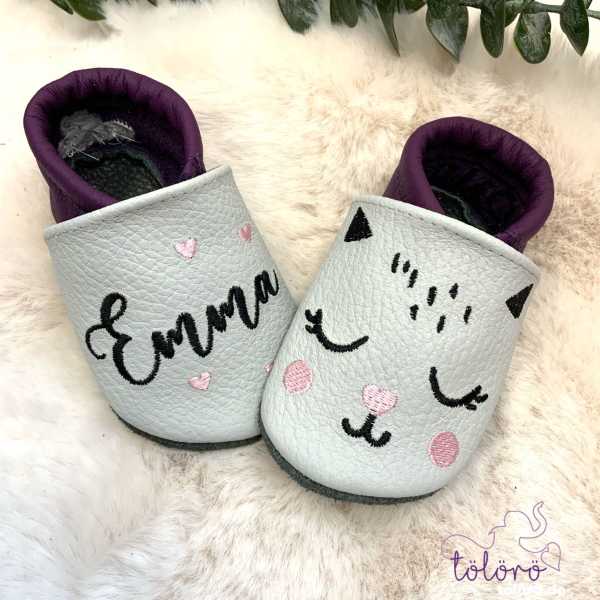 Name mit Herzen und Katzengesicht