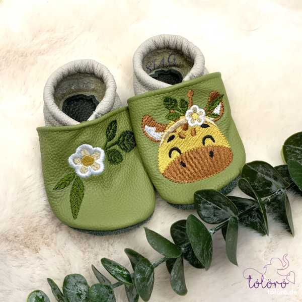 *sofortkauf* Blumenranke und Giraffenkopf Gr. 18/19