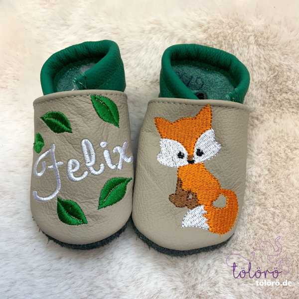 Name mit Blätter und Fuchs