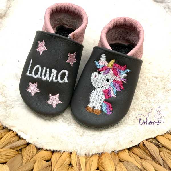 Name mit Sternen und Einhorn
