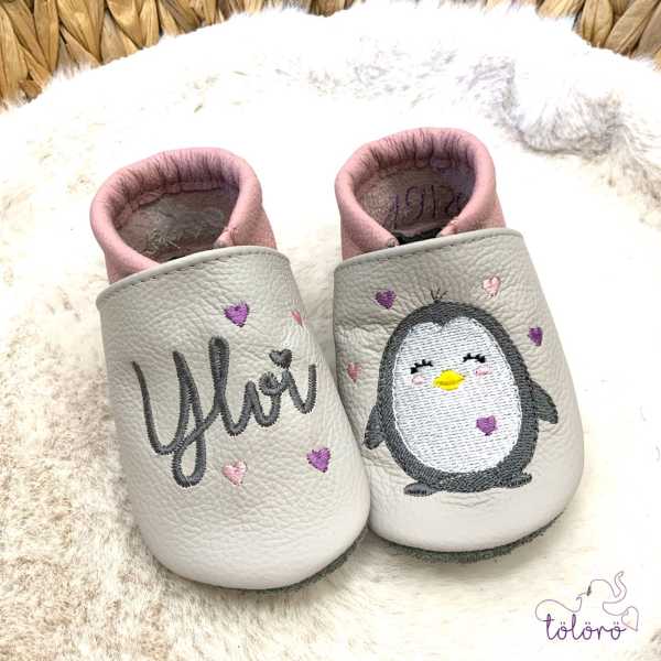 Name mit Herzen und Pinguin