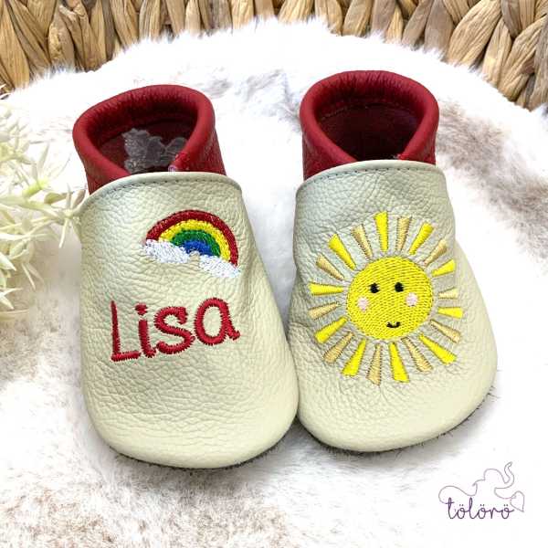 Name mit Mini Regenbogen und große Sonne
