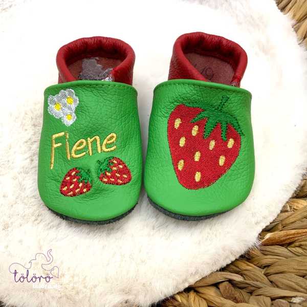 Name mit Erdbeeren und große Erdbeere